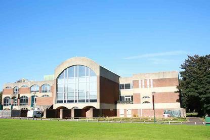 Sussex-Uni-shutterstock_2027587061