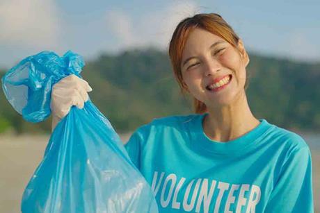 volunteering-shutterstock_2287957773