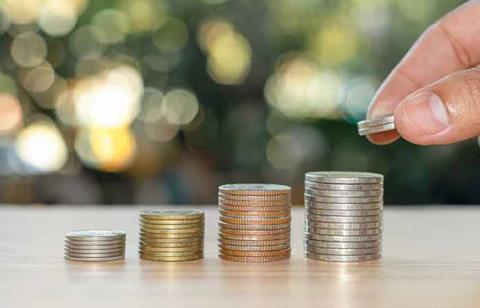 median pay award increase