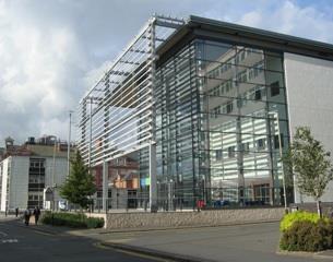 DeMontfortUniversity-Building-2014