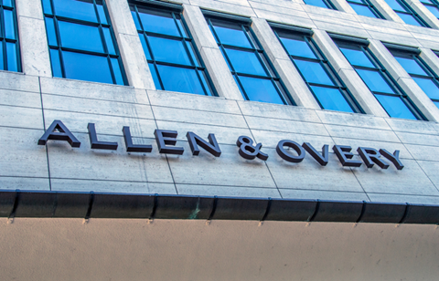 Allen and Overy increases pay for newly qualified solicitors