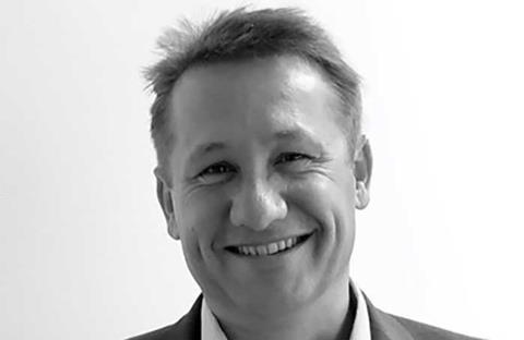 Chris Ronald Headshot 