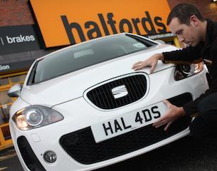 Halfords-employee-2015