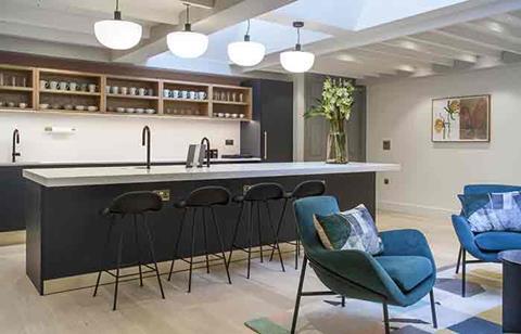 Pall Mall Lounge Kitchen min