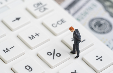 35% of employers plan to freeze pay or postpone pay rises